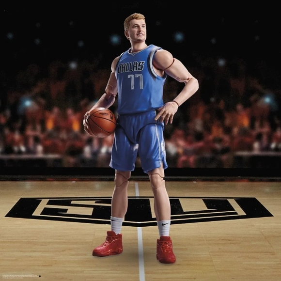 Luka Doncic NEW Hasbro Starting Lineup Series 1 NBA 6" Action Figure - Picture 8 of 12
